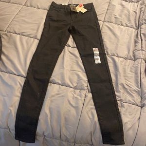 Levis 720 High Rise Super Skinny Jeans - Black, Size 2/26, Length 32 BRAND NEW